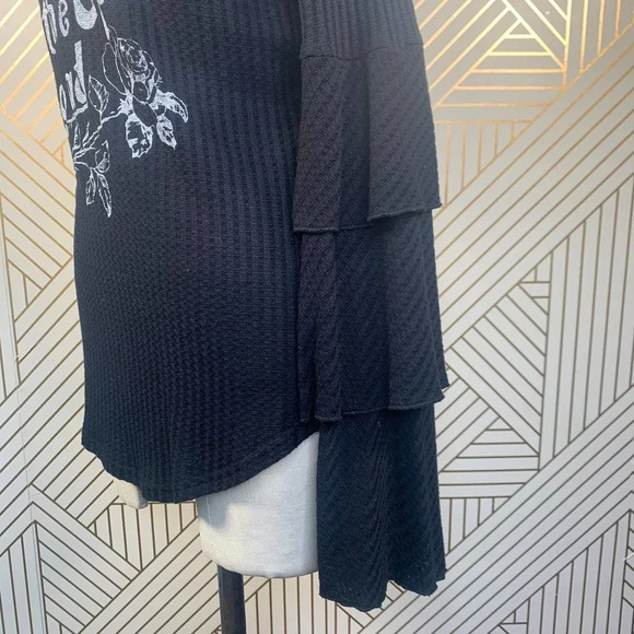 Chaser On‎ the Open Road Thermal Ruffle Sleeve Tee - Picture 6 of 11